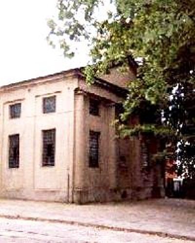 Kaplica Braci Czeskich – obecnie jest tam Komenda Hufca ZHP w Zduńskiej Woli